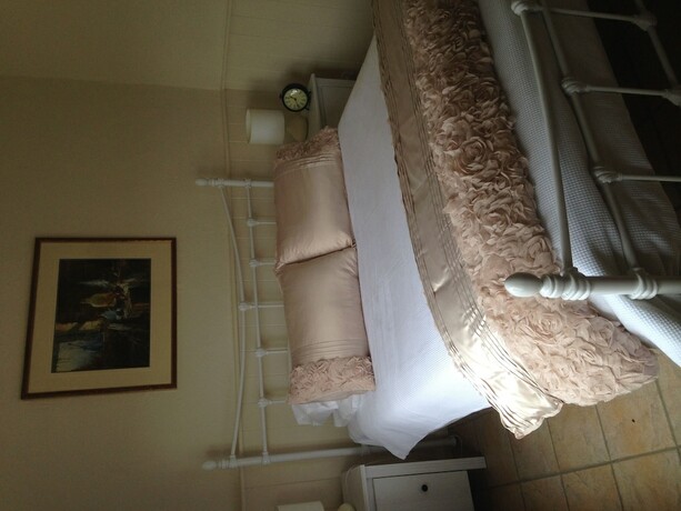 Imagen de la habitación del Hotel Mulla Villa. Foto 35