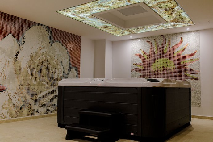 Imagen de la piscina del Hotel Muller BoutiqueandSpa. Foto 17