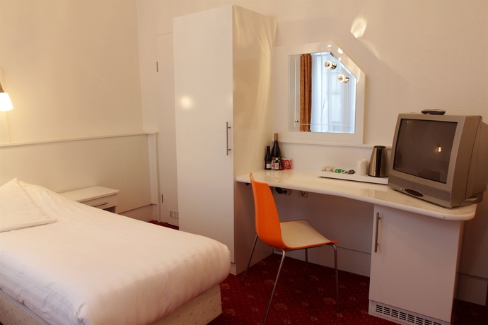 Imagen de la habitación del Hotel Multatuli. Foto 3