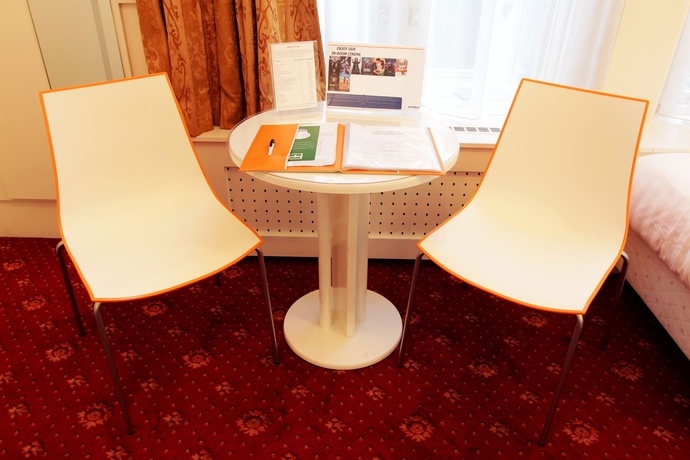 Imagen de la habitación del Hotel Multatuli. Foto 4