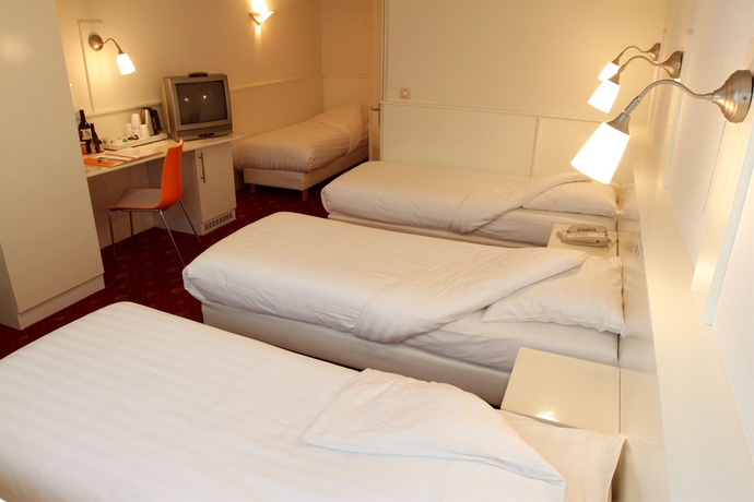 Imagen de la habitación del Hotel Multatuli. Foto 11