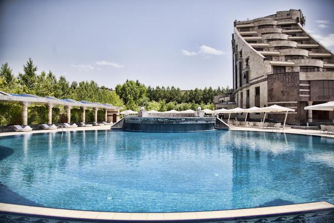 Imagen de la piscina del Hotel Multi Grand Pharaon. Foto 17