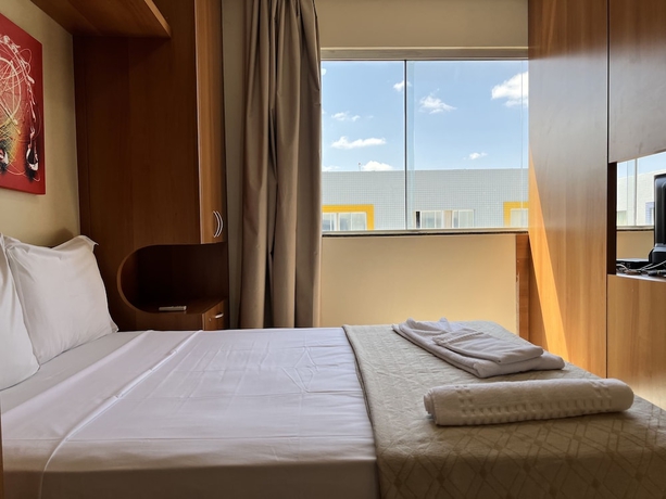 Imagen de la habitación del Hotel Multiparque Hplus Long Stay. Foto 11