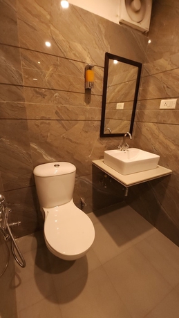 Imagen de la habitación del Hotel Multitech Premium. Foto 13