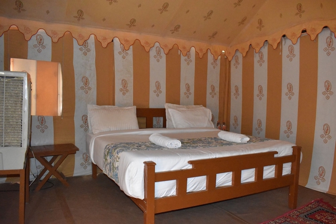 Imagen de la habitación del Hotel Mumal Desert Camp. Foto 11