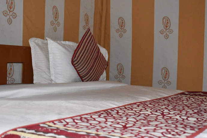 Imagen de la habitación del Hotel Mumal Desert Camp. Foto 17