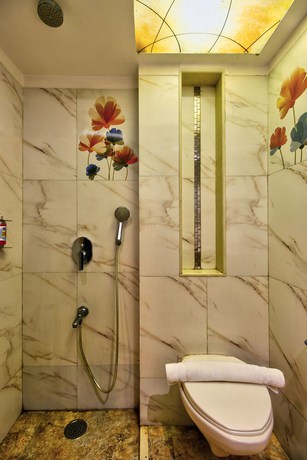 Imagen de la habitación del Hotel Mumbai House Juhu. Foto 17