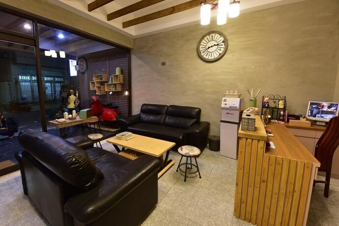 Imagen de los interiores del Hotel Mumu Inn. Foto 40