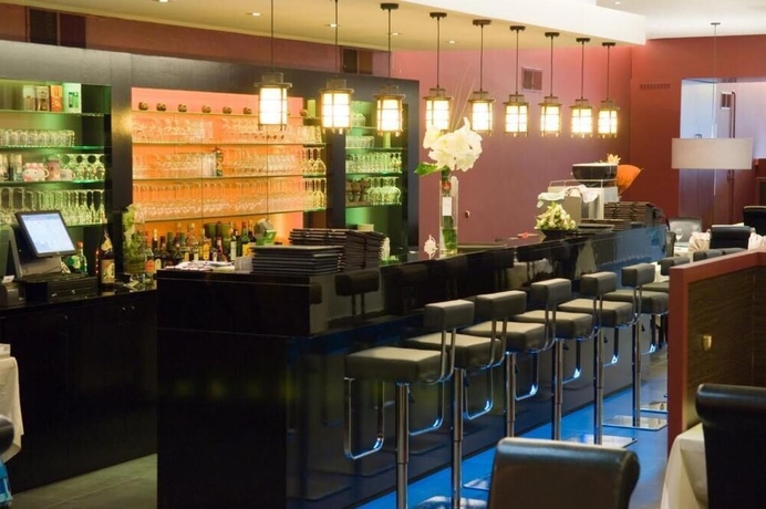 Imagen del bar/restaurante del Hotel Munal Temse. Foto 3
