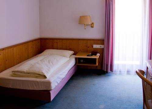 Imagen de la habitación del Hotel Munde. Foto 10