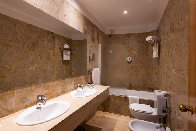 Imagen de la habitación del Hotel Mundial. Foto 9