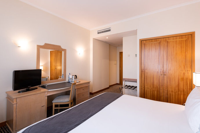 Imagen de la habitación del Hotel Mundial. Foto 11