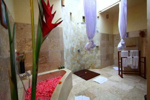 Imagen de la habitación del Hotel Munduk Moding Plantation Nature Resort. Foto 8