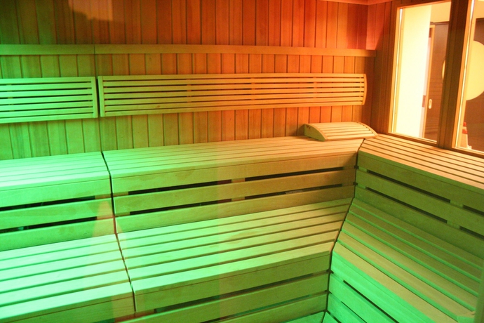 Imagen de la piscina del Hotel Munte Am Stadtwald. Foto 15