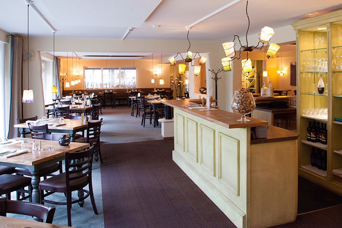 Imagen del bar/restaurante del Hotel Munte Am Stadtwald. Foto 6