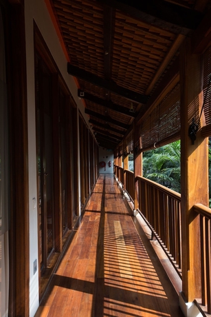 Imagen de los interiores del Hotel Muntri Grove. Foto 17