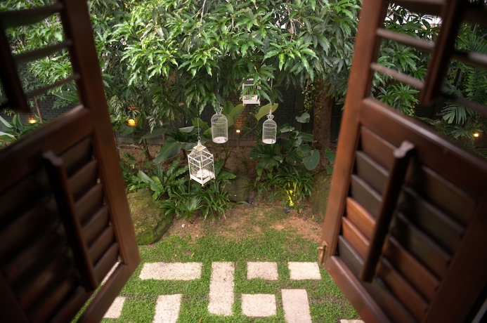 Imagen de los exteriores del Hotel Muntri Grove. Foto 9