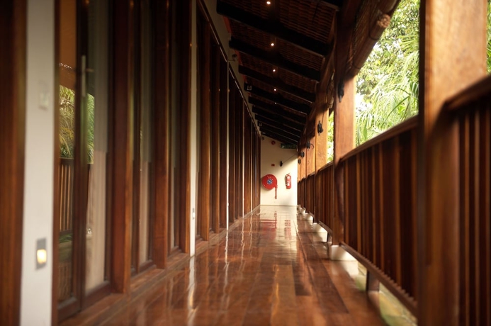 Imagen de los exteriores del Hotel Muntri Grove. Foto 12