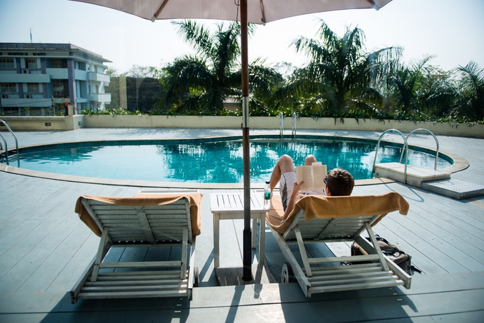 Imagen de la piscina del Hotel Muong Thanh Holiday Hue. Foto 15