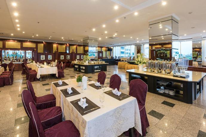 Imagen del bar/restaurante del Hotel Muong Thanh Luxury Song Han Hotel. Foto 11