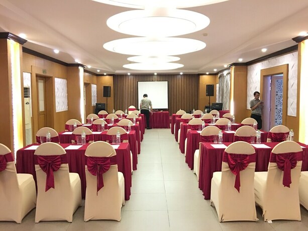 Imagen de los interiores del Hotel Muong Thanh Thanh Nien Vinh. Foto 30