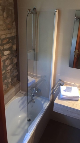 Imagen de la habitación del Hotel Muralleta. Foto 16