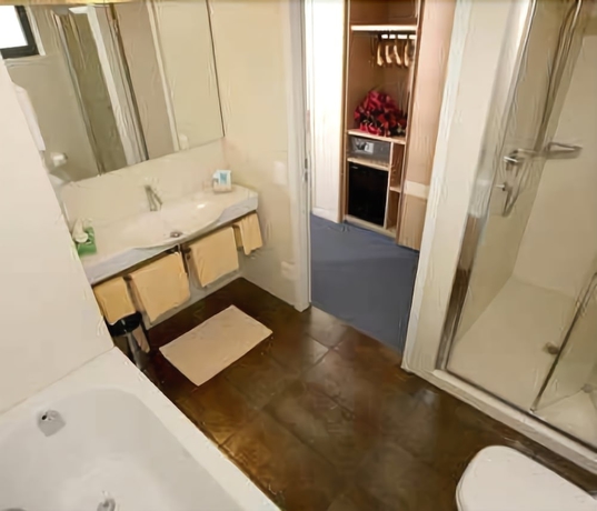 Imagen de la habitación del Hotel Muralto. Foto 11