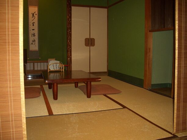 Imagen de la habitación del Hotel Murataya. Foto 17