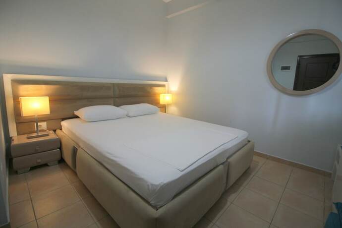 Imagen general del Hotel Murati Suites Sarande. Foto 3