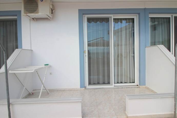 Imagen general del Hotel Murati Suites Sarande. Foto 4