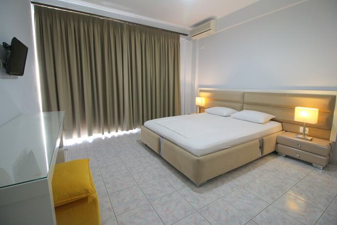 Imagen general del Hotel Murati Suites Sarande. Foto 6