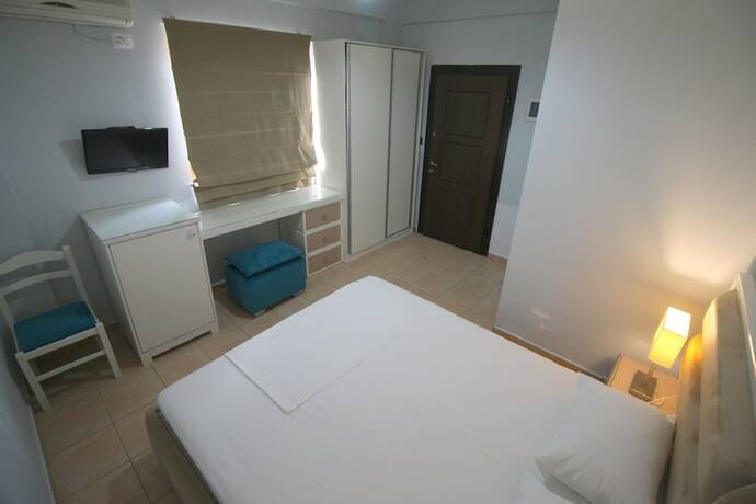Imagen general del Hotel Murati Suites Sarande. Foto 8