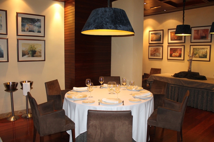 Imagen del bar/restaurante del Hotel Murcia Rincón De Pepe Affiliated By Meliá. Foto 3