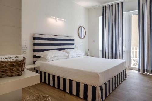 Imagen de la habitación del Hotel Mur&egrave; Numana. Foto 15