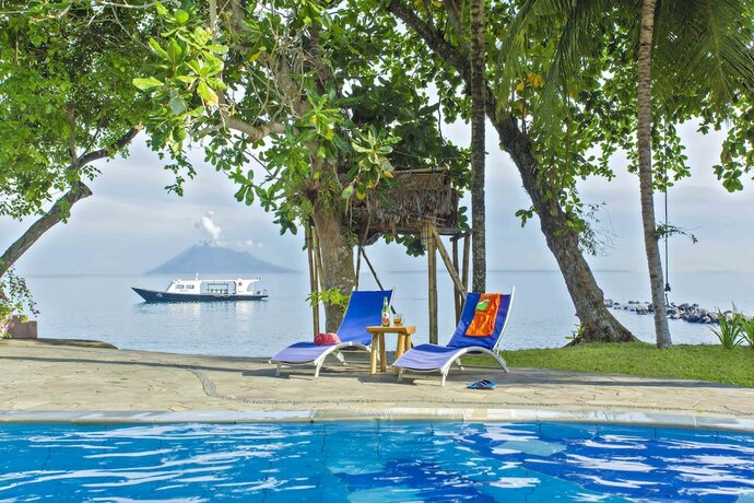 Imagen de la piscina del Hotel Murex Manado Dive Resort. Foto 38