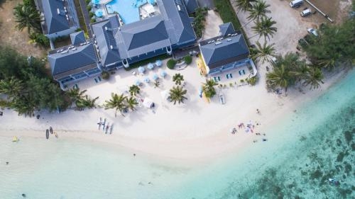 Imagen general del Hotel Muri Beach Club. Foto 7