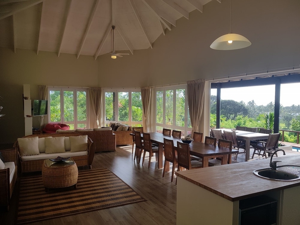 Imagen de la habitación del Hotel Muri Beach Resort. Foto 2