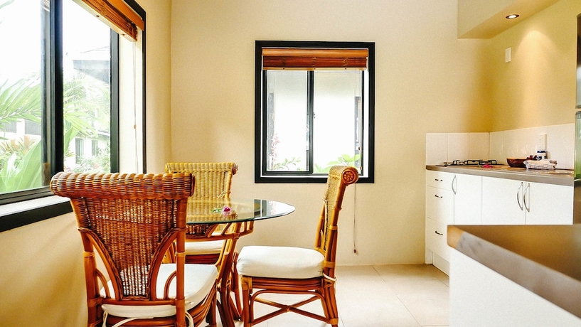 Imagen de la habitación del Hotel Muri Beach Resort. Foto 7