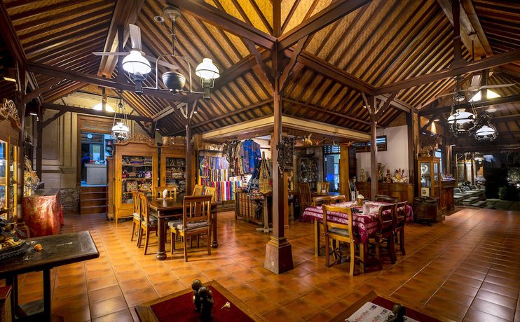 Imagen del bar/restaurante del Hotel Murni\'s Houses and Spa. Foto 2