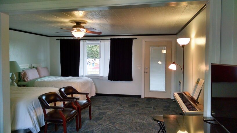 Imagen de la habitación del Hotel Murray Inn and Art Gallery. Foto 17