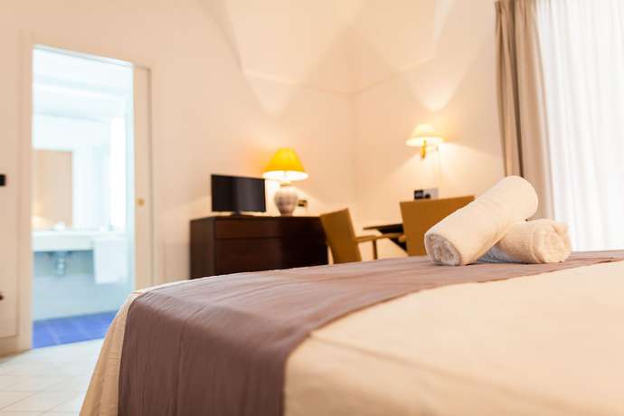 Imagen de la habitación del Hotel Mursia Resort and Spa. Foto 5