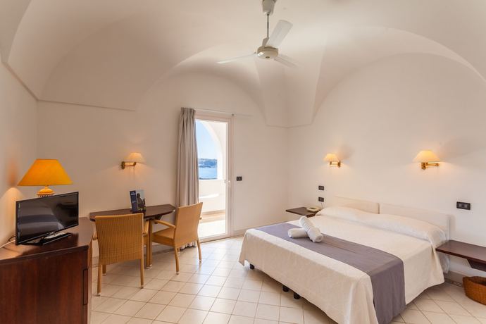 Imagen de la habitación del Hotel Mursia Resort and Spa. Foto 11