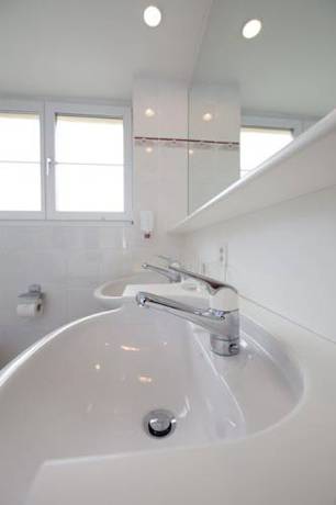 Imagen de la habitación del Hotel Murten. Foto 15