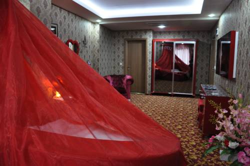 Imagen de la habitación del Hotel Mus Mir Saray. Foto 4