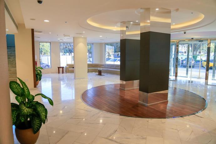 Imagen de los interiores del Hotel Muscat Inn. Foto 12