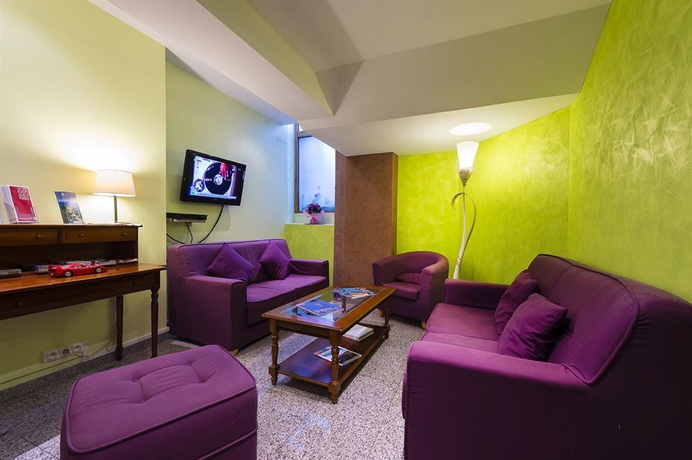 Imagen de los interiores del Hotel Musee Gare. Foto 9