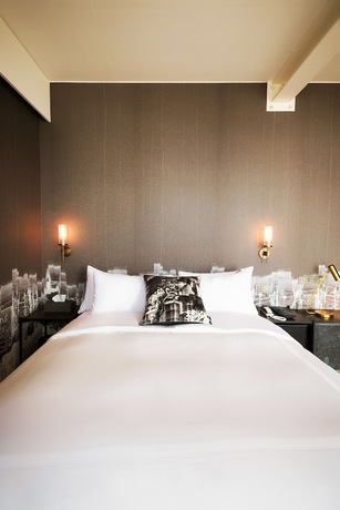 Imagen de la habitación del Hotel Museo. Foto 17