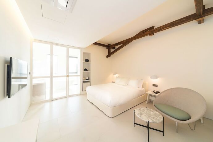 Imagen de la habitación del Hotel Museo. Foto 22