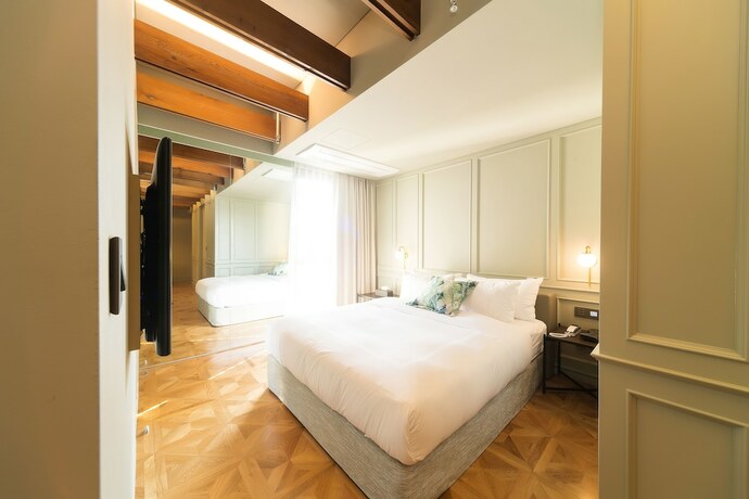 Imagen de la habitación del Hotel Museo. Foto 24