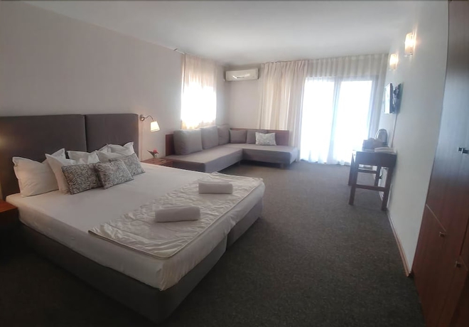 Imagen de la habitación del Hotel Muses. Foto 9